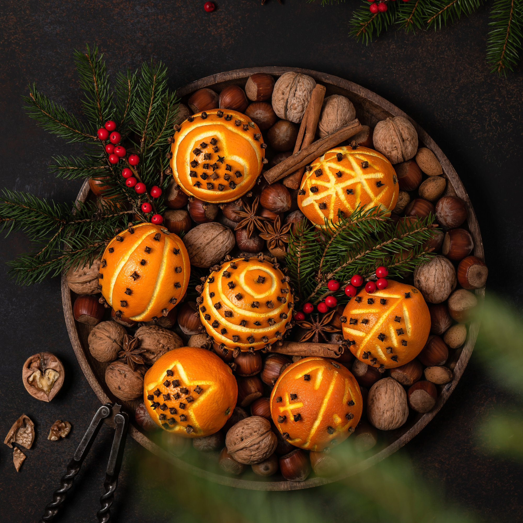 The Magic of Scented Traditions: From Pomanders to Pine Garlands...